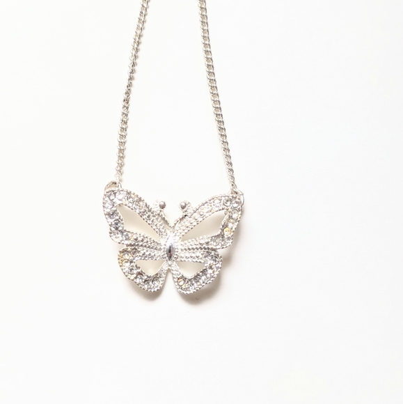 Avon Butterfly Necklace - Picture 11 of 12